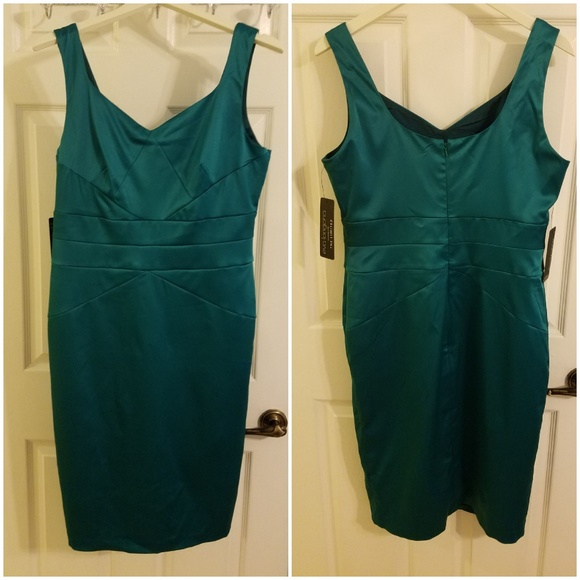 Eva Longoria Silky Green Dress 💚💚💚 - Picture 2 of 7